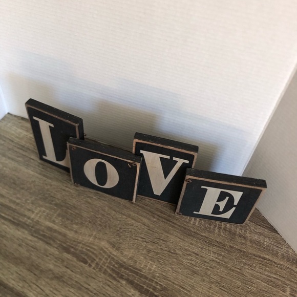 Rustic LOVE Wooden Decor Sign - Picture 8 of 12
